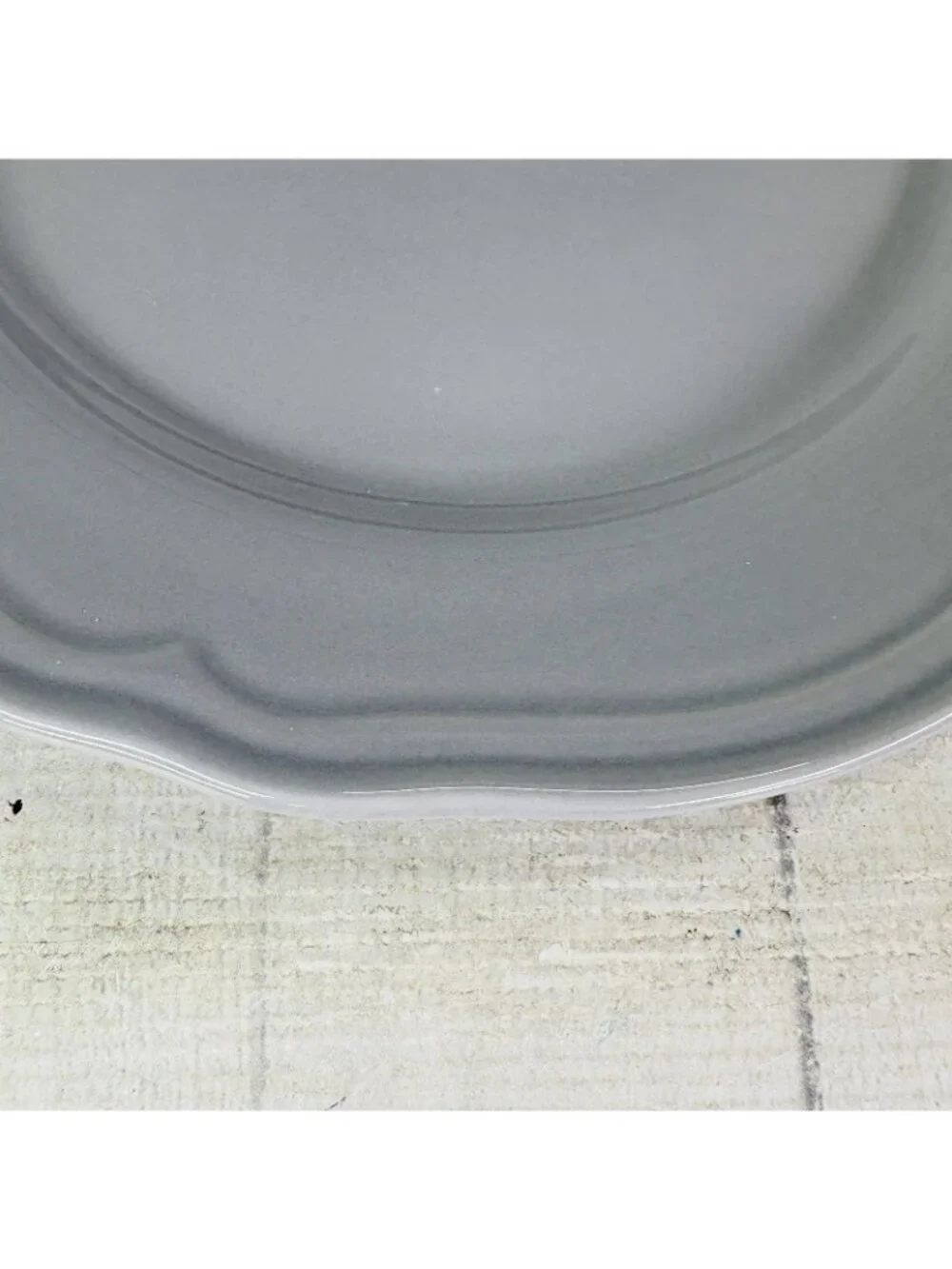 Ikea of Sweden ARV GRAY 15541 Scalloped Portugal Earthenware Dinner Plates Set 4
